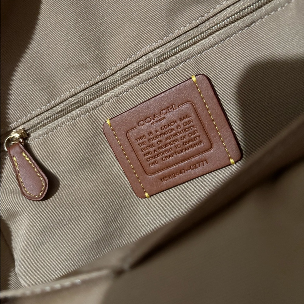 NWT Coach Beige and Brown Signature Backpack 🎒🤎💛 - Picture 11 of 11